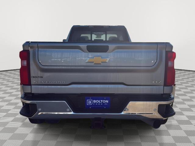 Used 2025 Chevrolet Silverado 3500 LTZ w/ LTZ Plus Package image 4