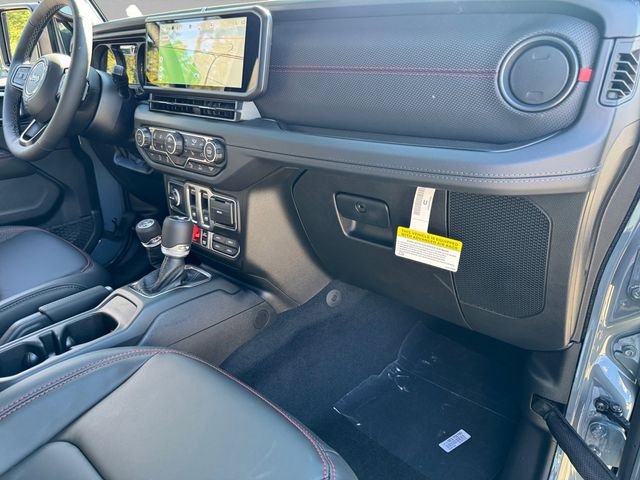 New 2025 Jeep Wrangler Rubicon AWD/4WD image 12