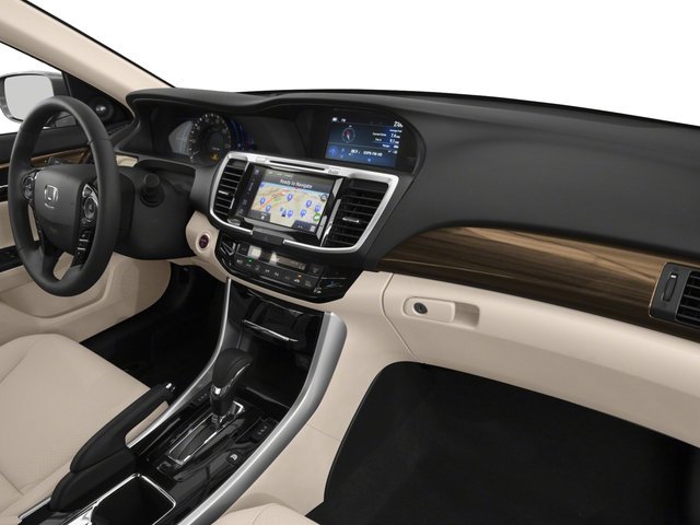 Used 2017 Honda Accord Touring image 16