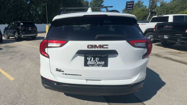 Used 2023 GMC Terrain SLT w/ Tech Package FWD image 7