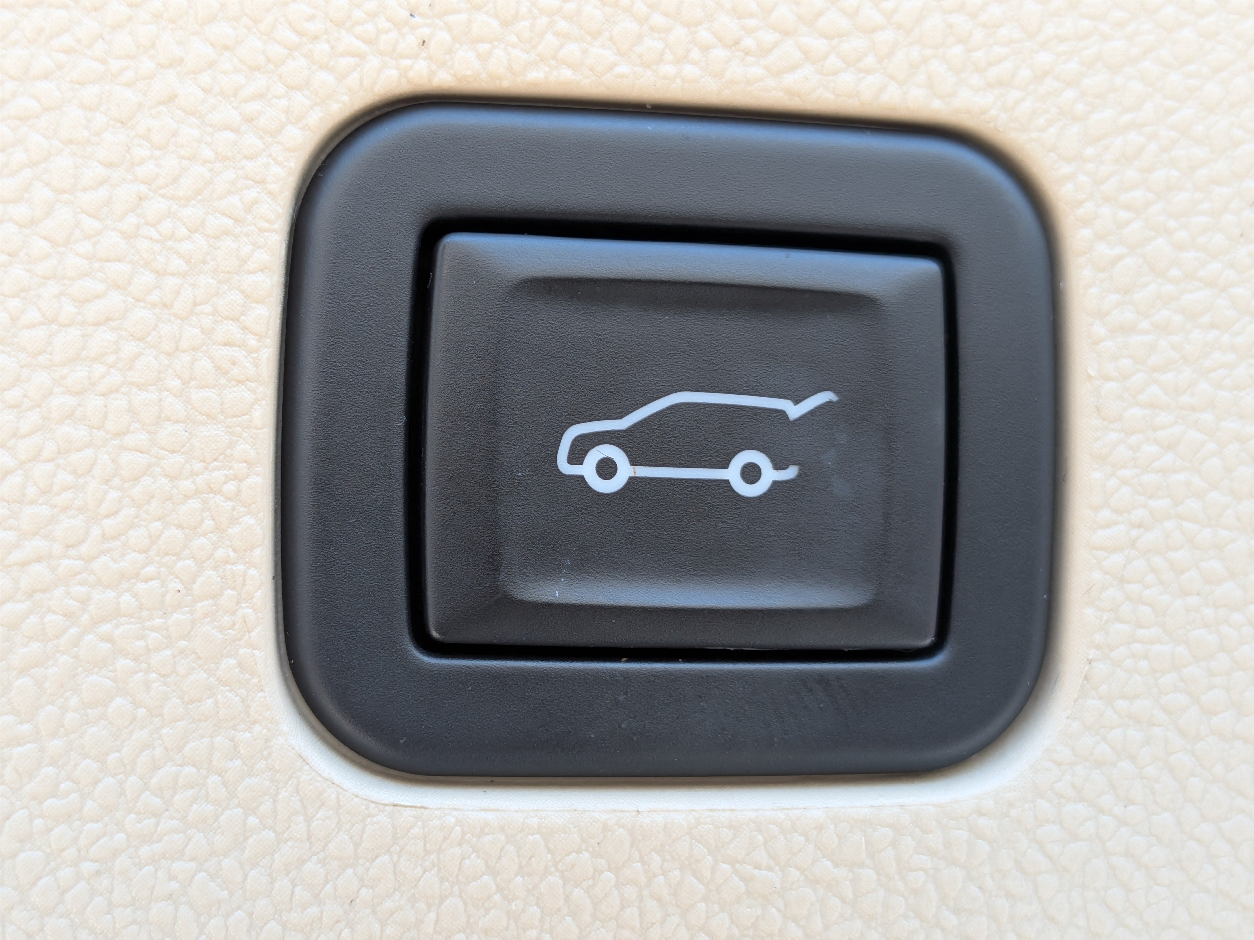 Certified 2024 Cadillac Escalade ESV Premium Luxury AWD/4WD image 19