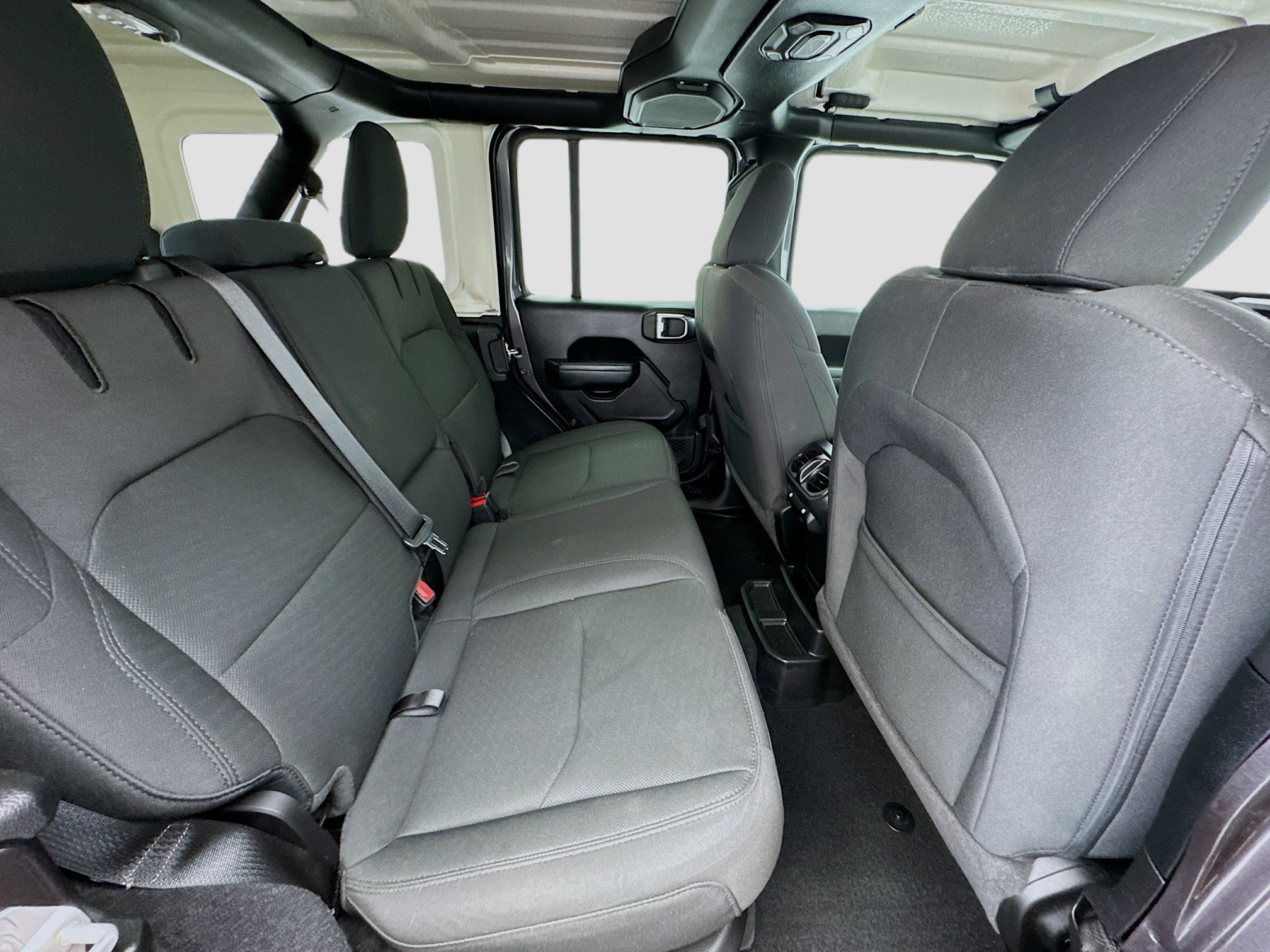 Used 2023 Jeep Wrangler Unlimited image 18