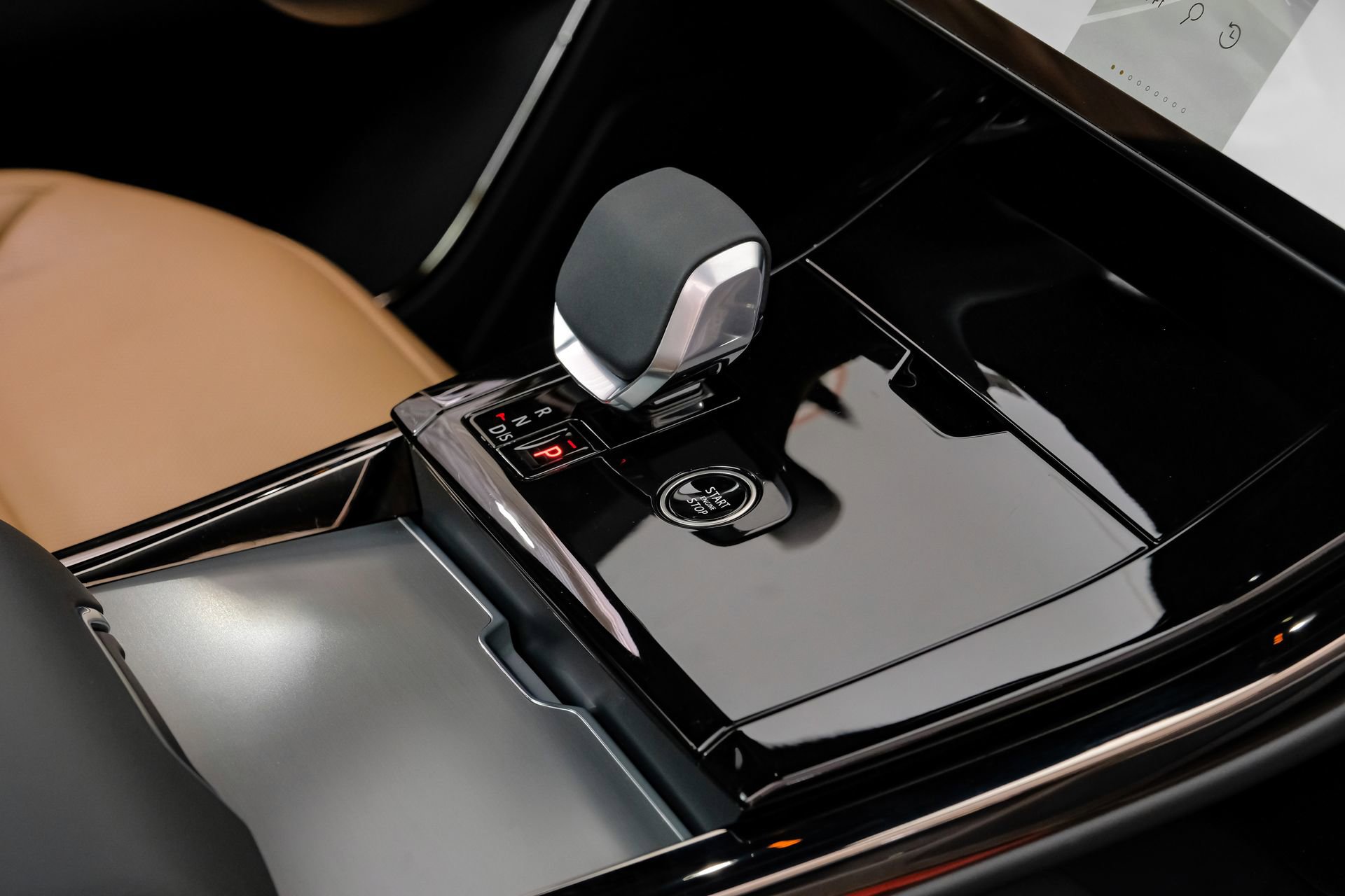 Used 2024 Land Rover Range Rover Sport Dynamic SE image 30