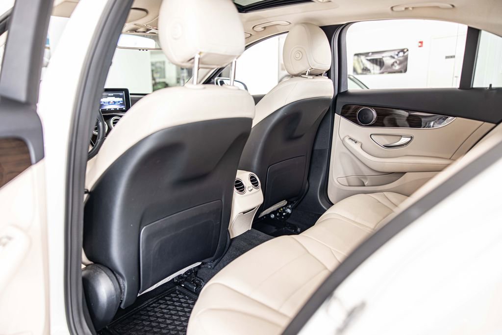 Used 2018 Mercedes-Benz C 300 4MATIC Sedan image 33