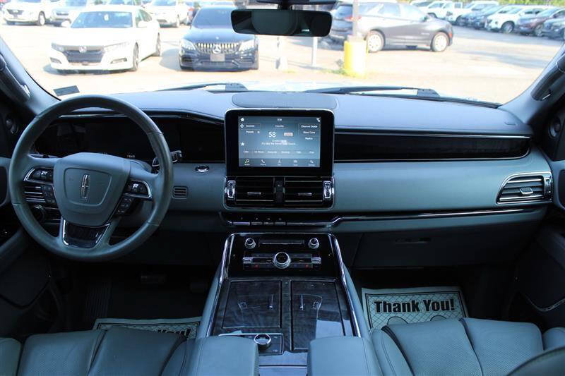 Used 2018 Lincoln Navigator Reserve w/ Technology Package AWD/4WD image 14
