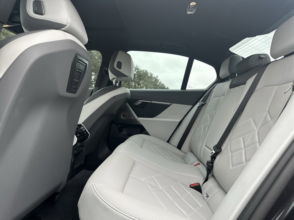 Certified 2024 BMW i5 M60 w/ Premium Package image 23
