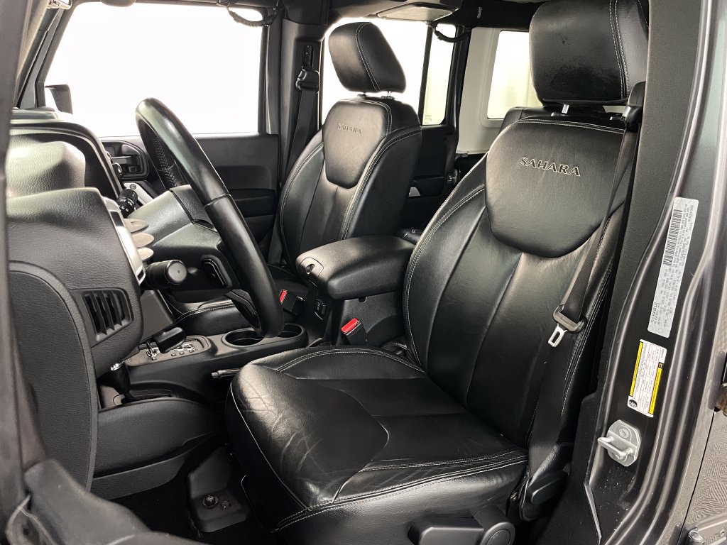Used 2016 Jeep Wrangler Unlimited Sahara AWD/4WD image 17