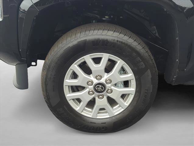 Certified 2025 Toyota Tacoma SR5 image 30