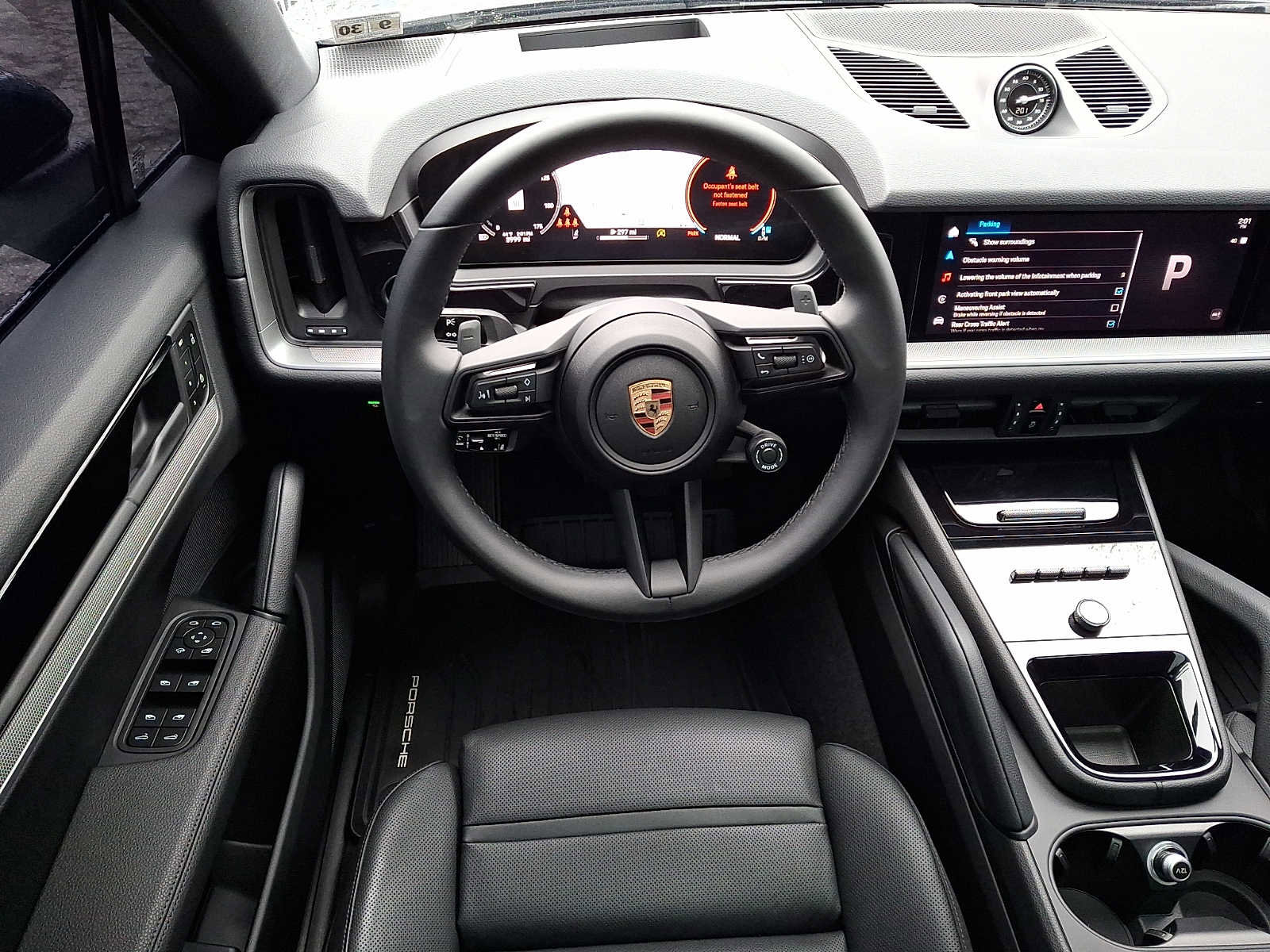 Used 2025 Porsche Cayenne Coupe image 12