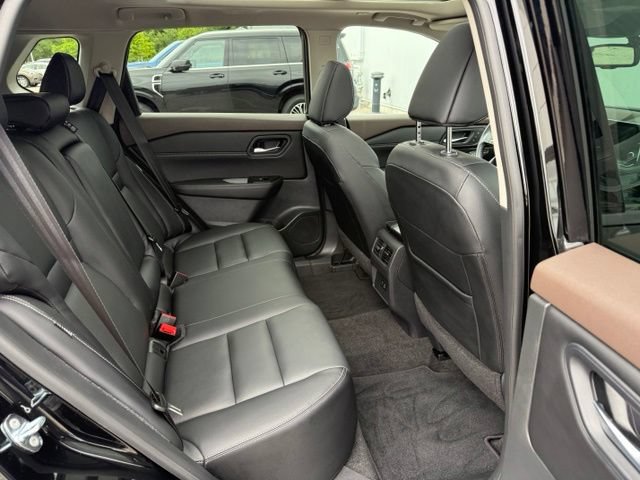 Used 2023 Nissan Rogue SL AWD/4WD image 28