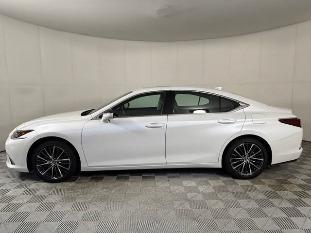 Used 2025 Lexus ES 350 w/ Premium Package FWD image 3