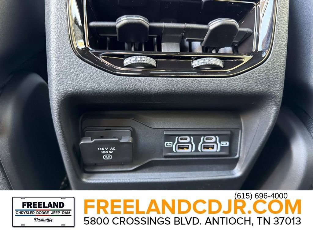 New 2025 Jeep Grand Cherokee 4WD image 18