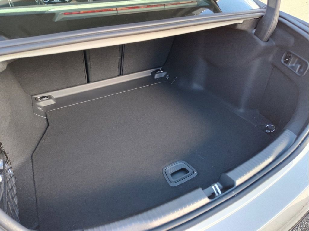 New 2025 Mercedes-Benz C 300 4MATIC Sedan image 15