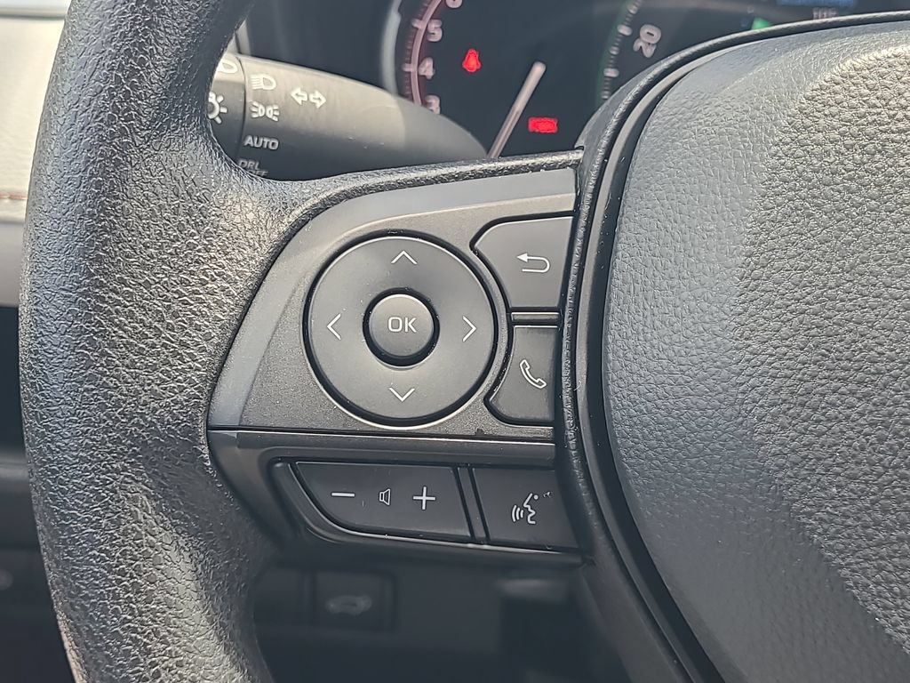 Used 2025 Toyota RAV4 XLE w/ Convenience Package FWD image 19