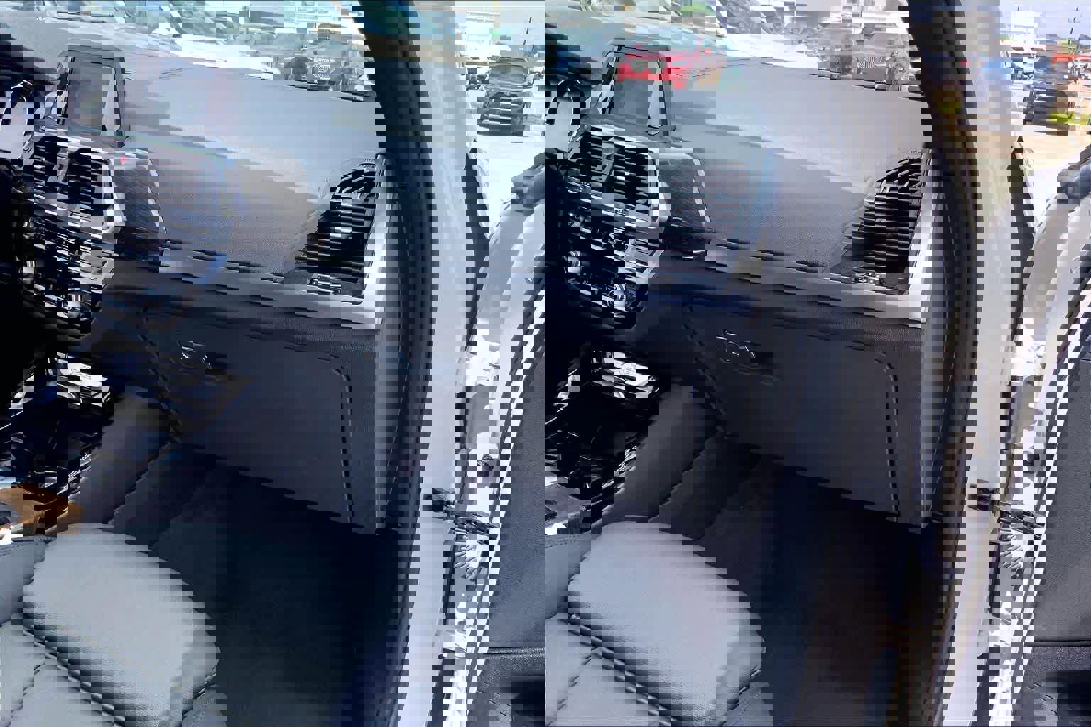 Used 2019 BMW X3 sDrive30i w/ Driving Assistance Package image 18