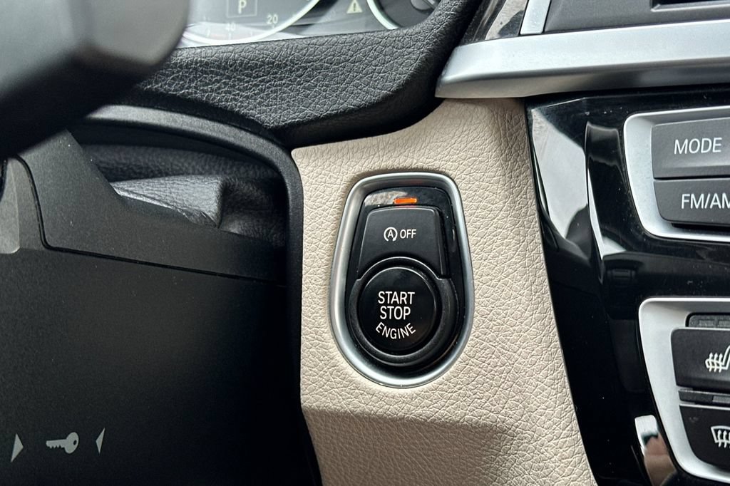 Used 2018 BMW 330i Sedan RWD image 24