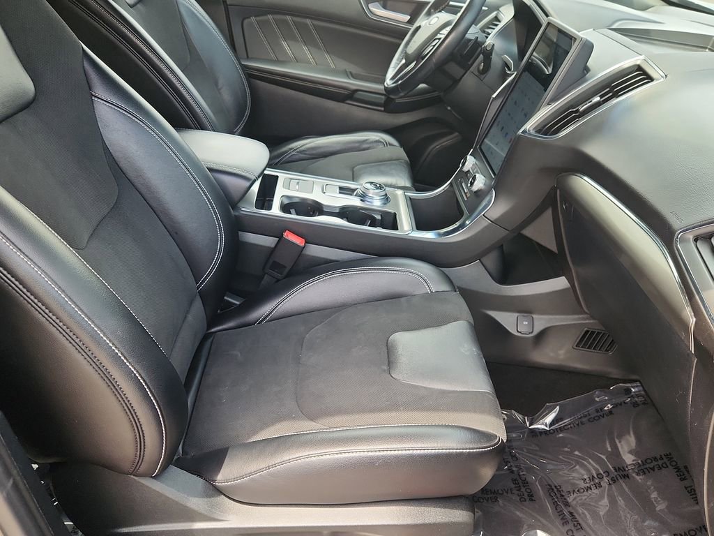 Used 2022 Ford Edge ST AWD/4WD image 17