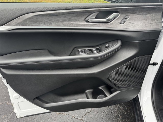 Certified 2024 Jeep Grand Cherokee Limited image 22