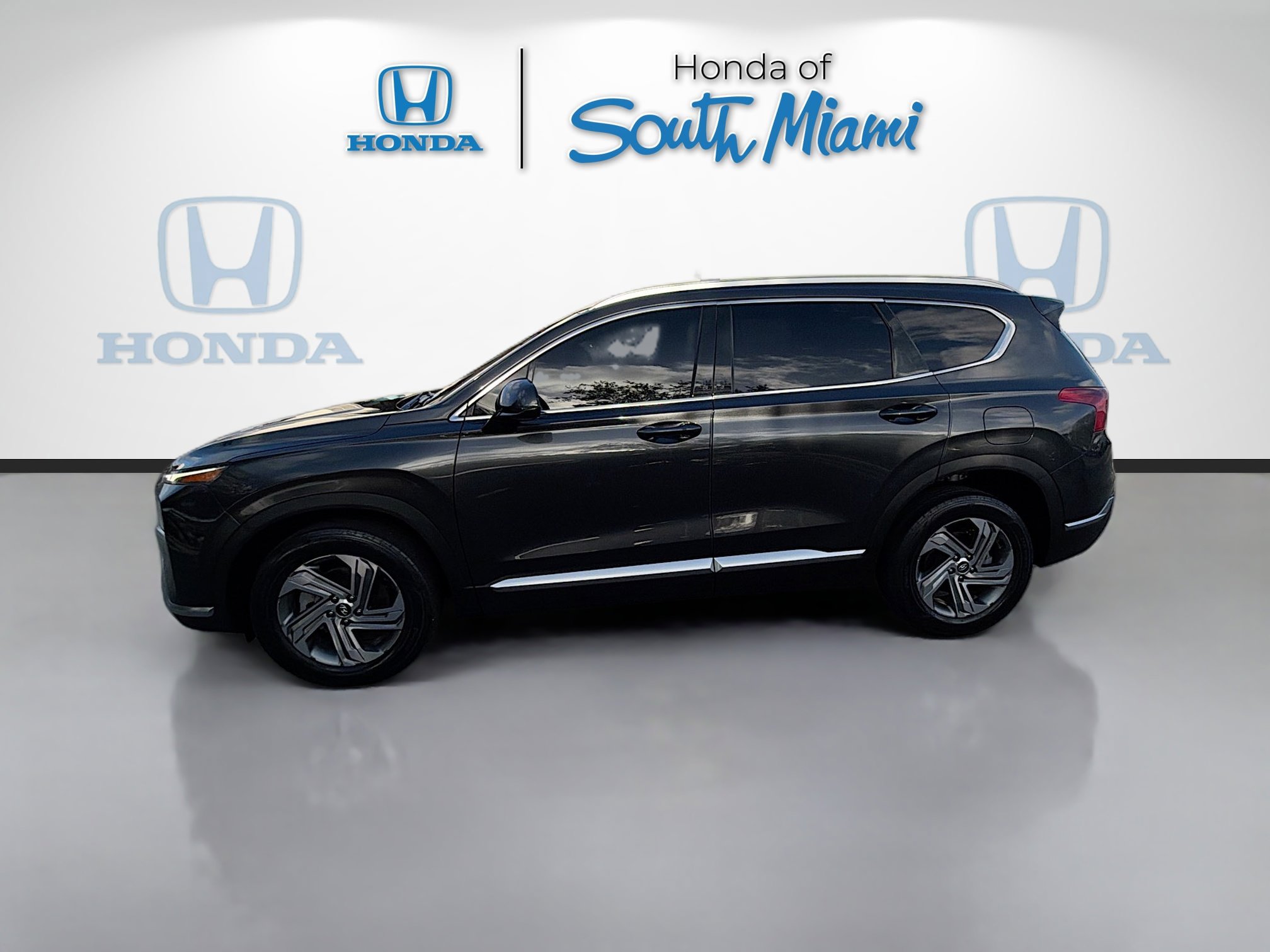 Used 2021 Hyundai Santa Fe SEL w/ Cargo Package image 4