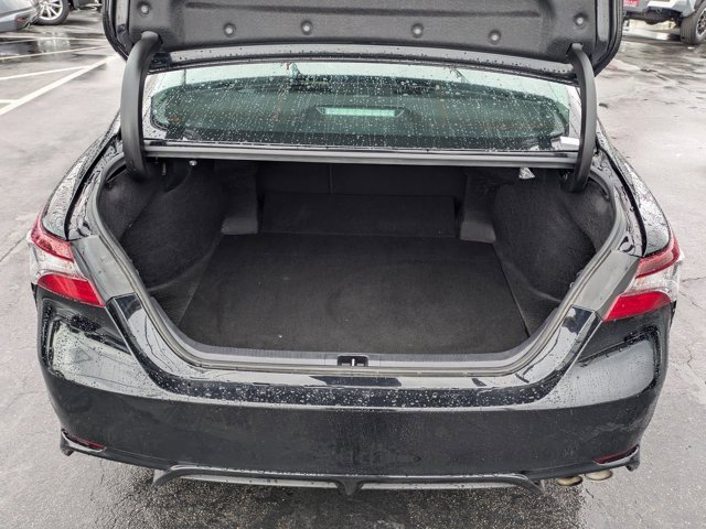 Used 2024 Toyota Camry SE image 10