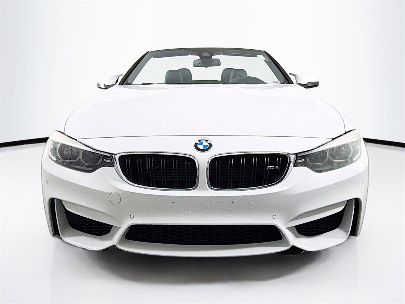 Used 2020 BMW M4 Convertible image 2