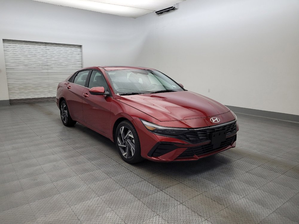 Used 2025 Hyundai Elantra SEL FWD image 13