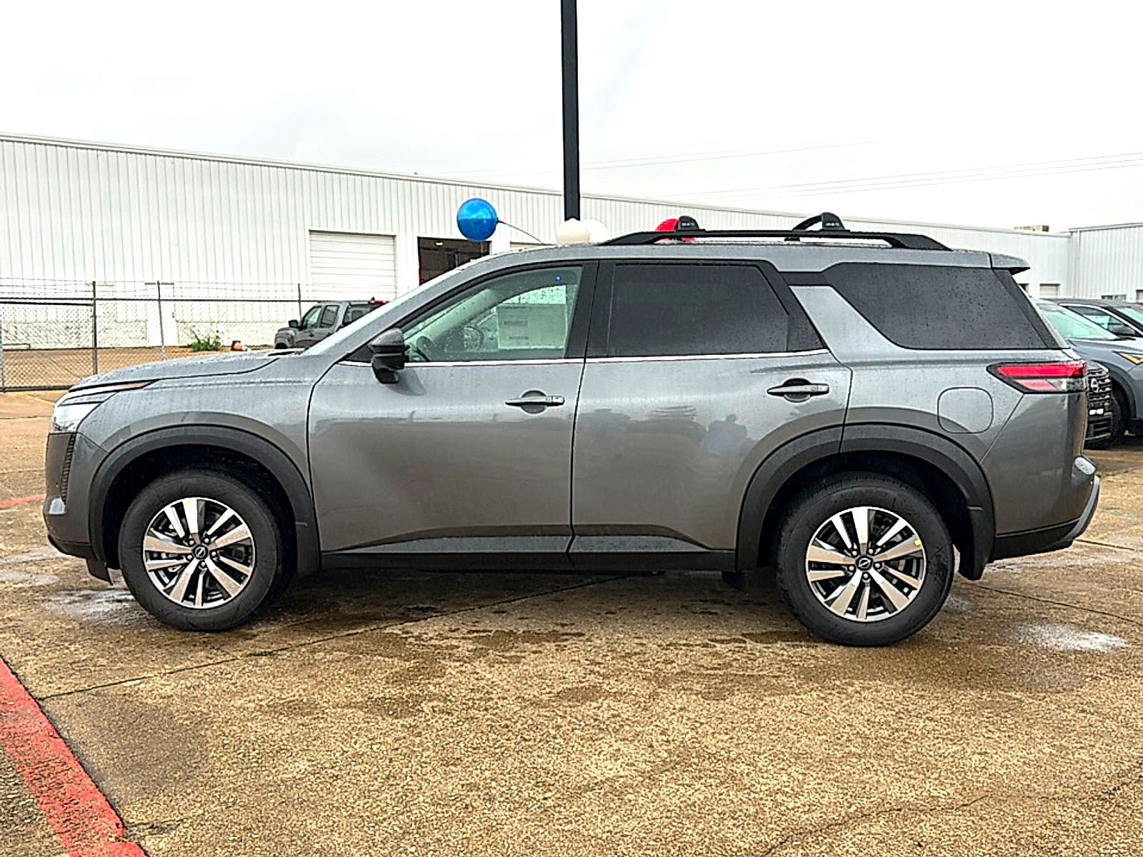 New 2026 Nissan Pathfinder SL FWD image 5