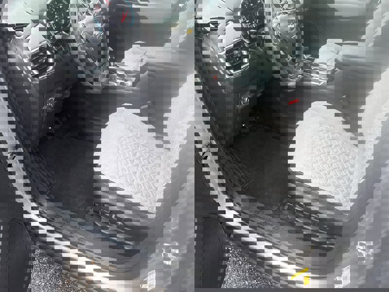 Used 2023 Chevrolet Equinox LS image 16