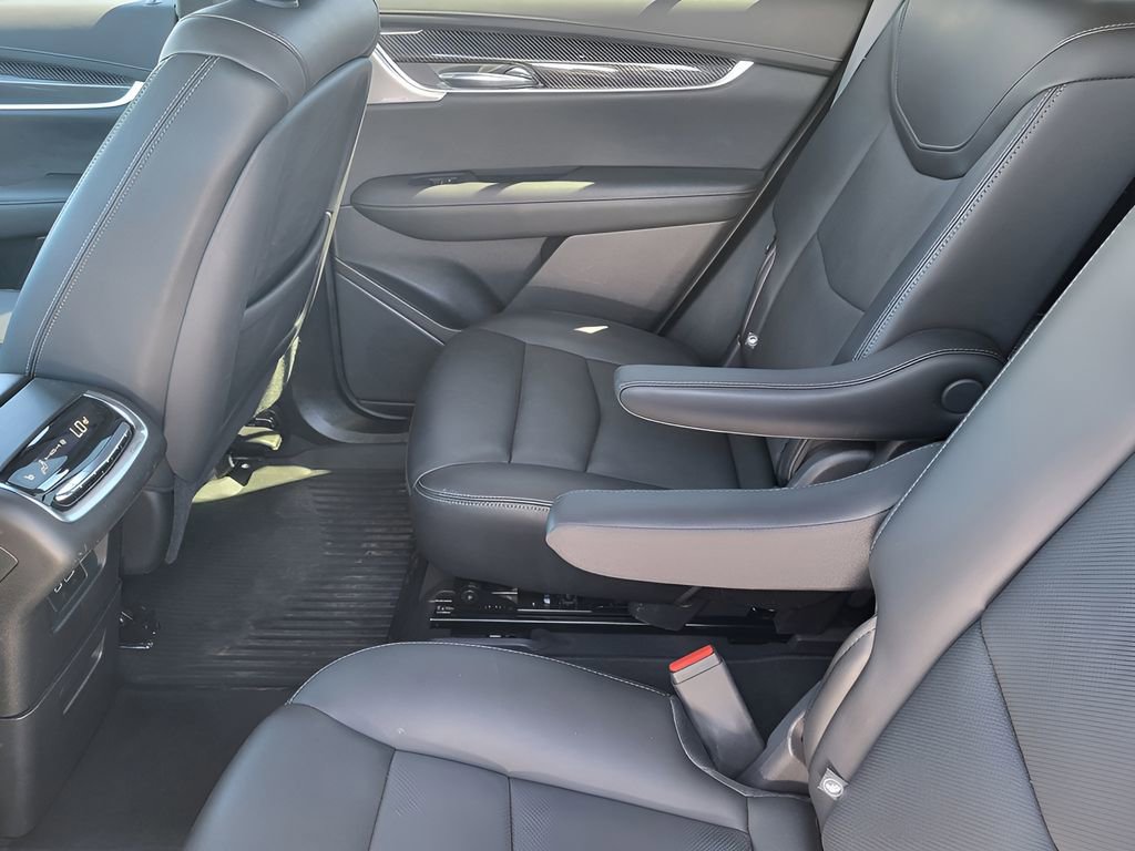 Used 2024 Cadillac XT6 Sport image 26