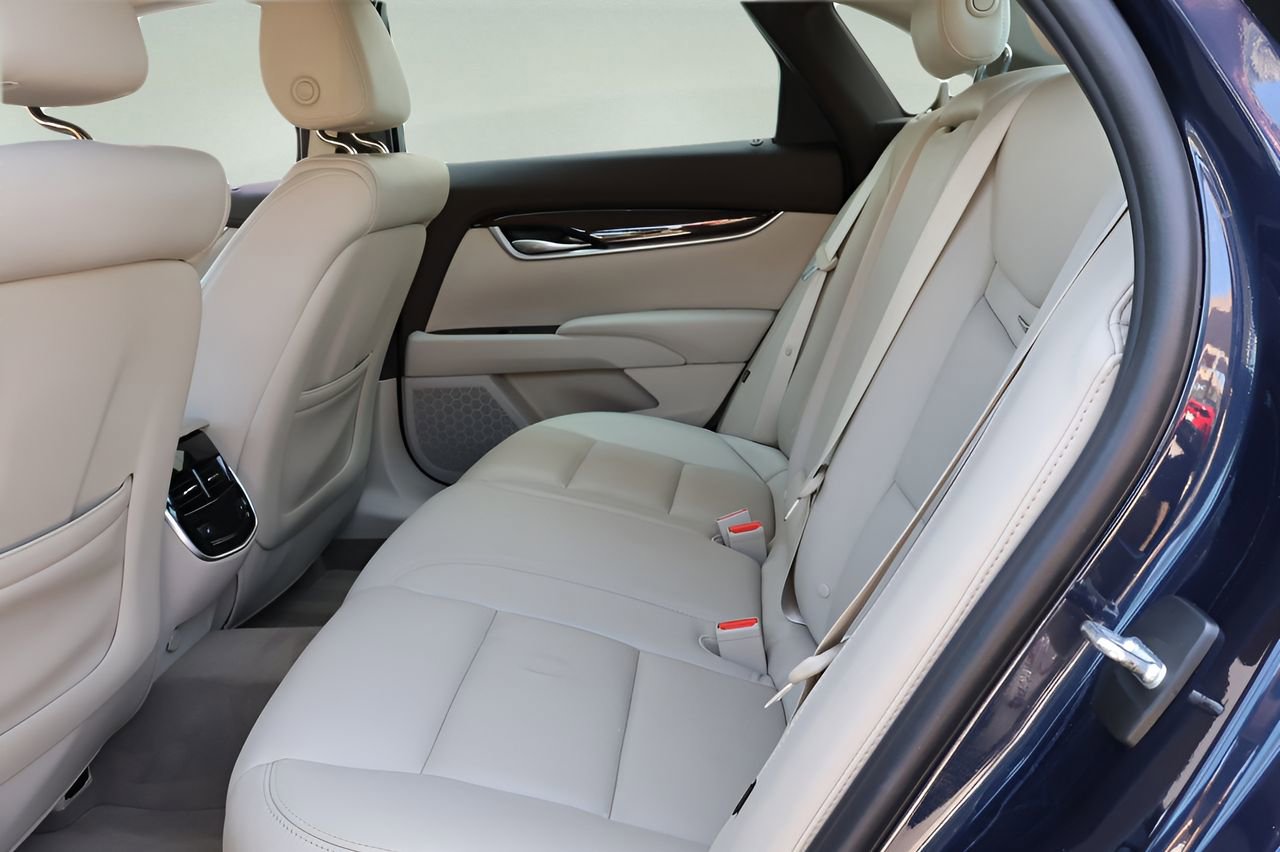 Used 2016 Cadillac XTS Luxury w/ Driver Awareness Package image 12