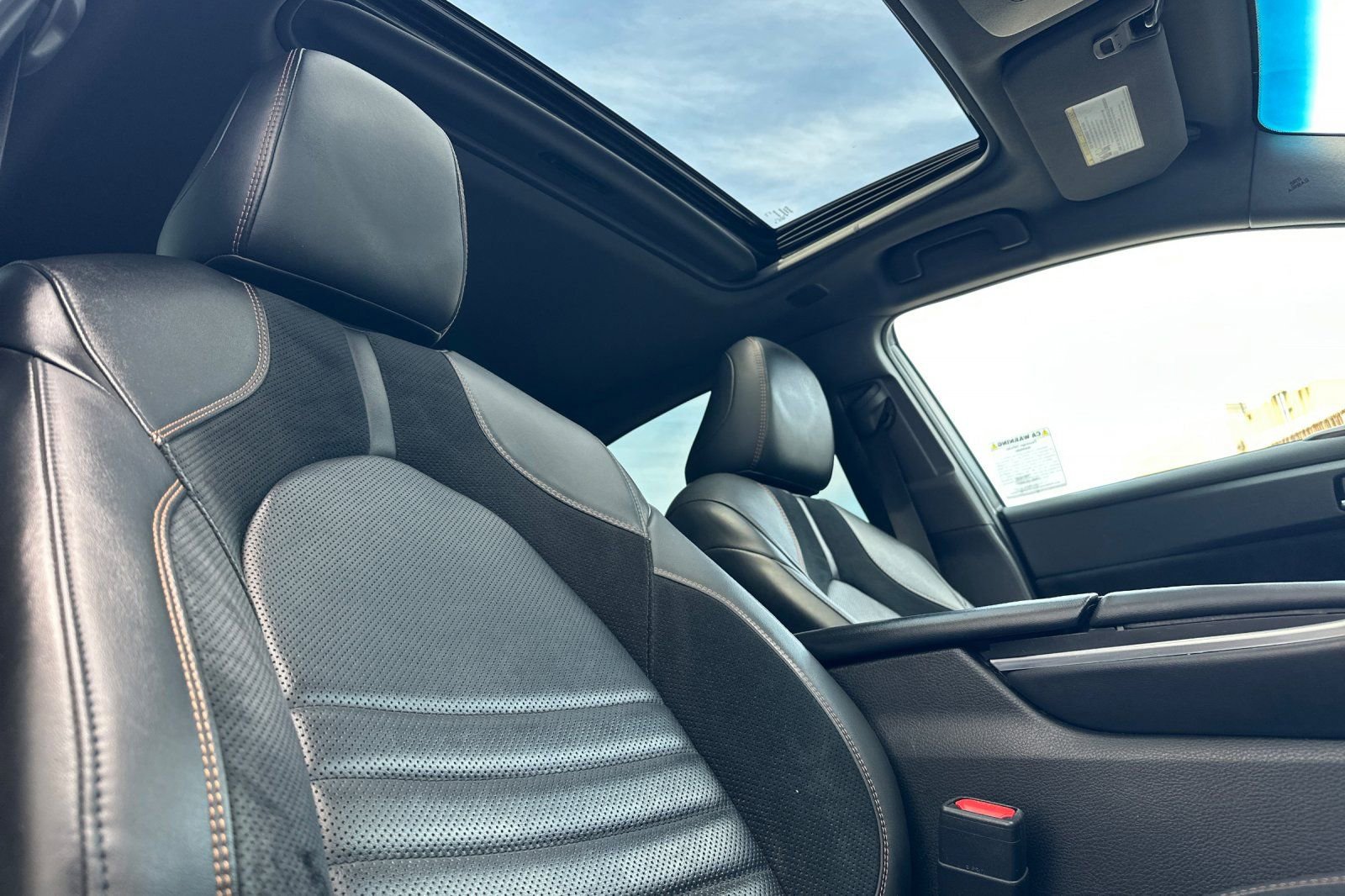 Used 2019 Toyota Avalon Touring w/ Advanced Safety Package image 15