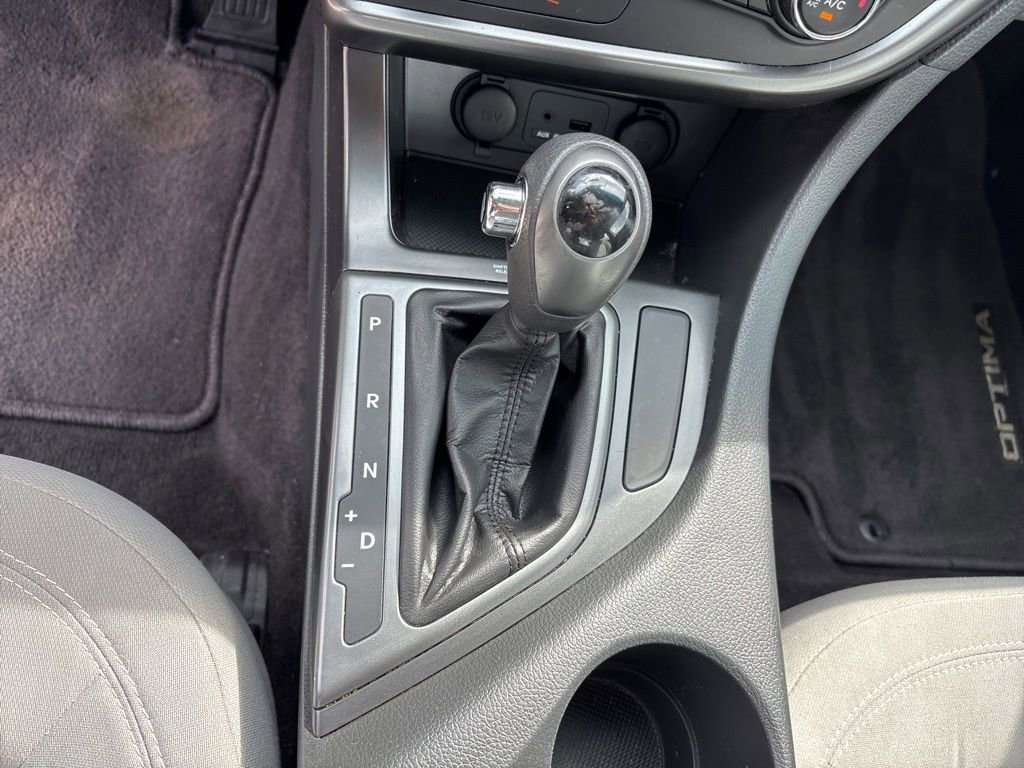 Used 2011 Kia Optima LX w/ Convenience Pkg image 19