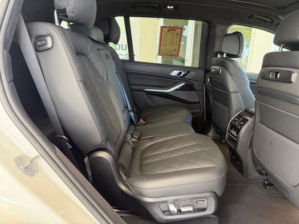 Used 2026 BMW X7 xDrive40i w/ M Sport Package AWD/4WD image 30