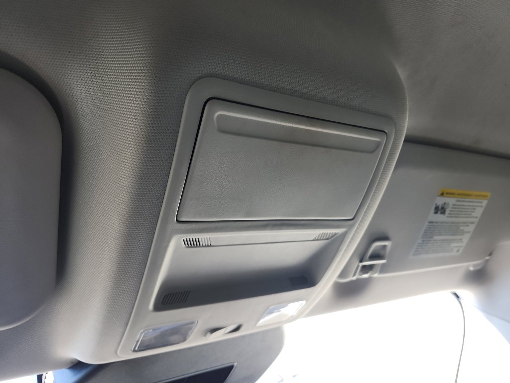 Used 2021 Ford Escape SE w/ SE Sport Appearance Package image 30