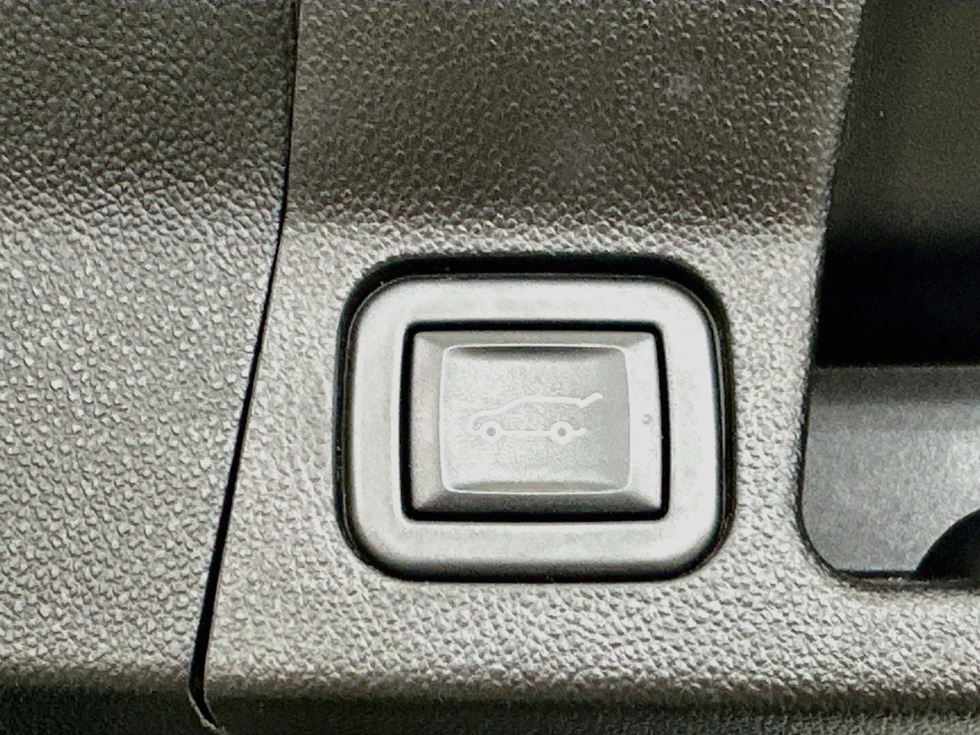 Used 2021 GMC Acadia SLE w/ Driver Convenience Package FWD image 32