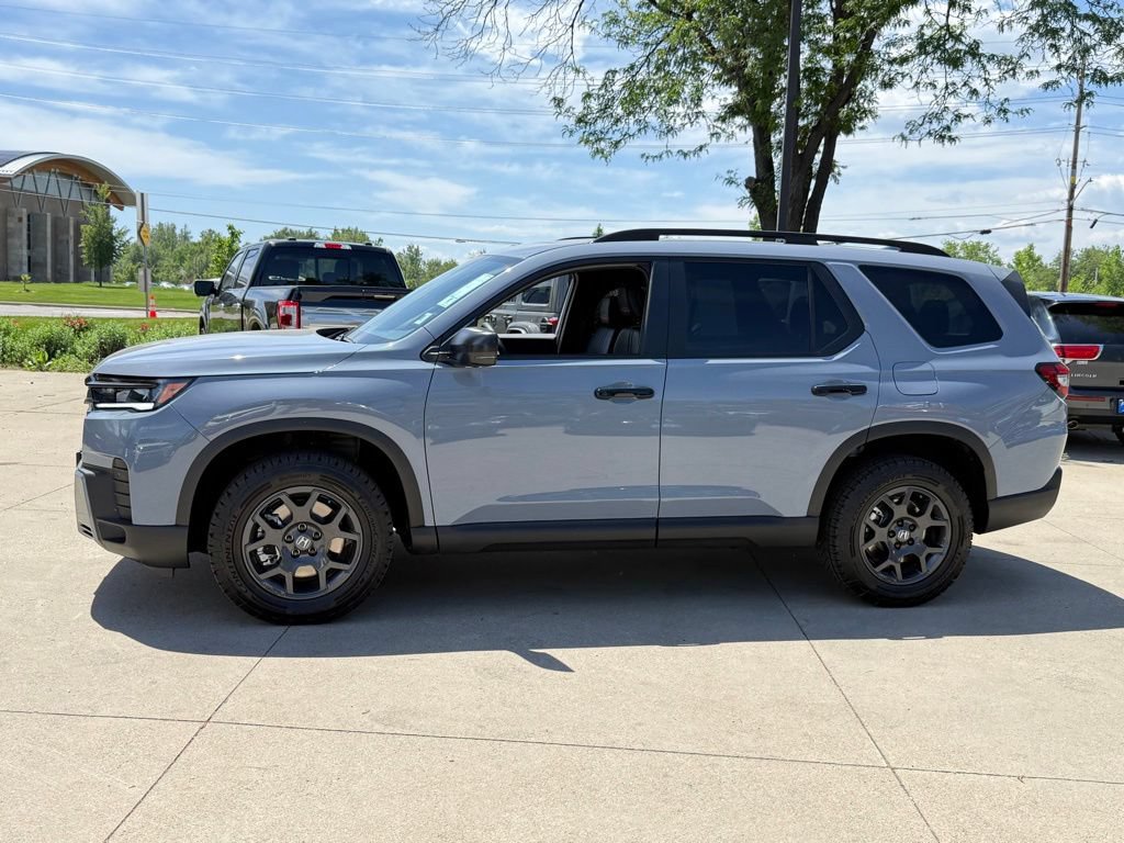 Certified 2026 Honda Pilot TrailSport image 9