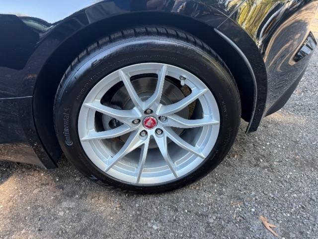 Used 2018 Jaguar F-TYPE Coupe image 13