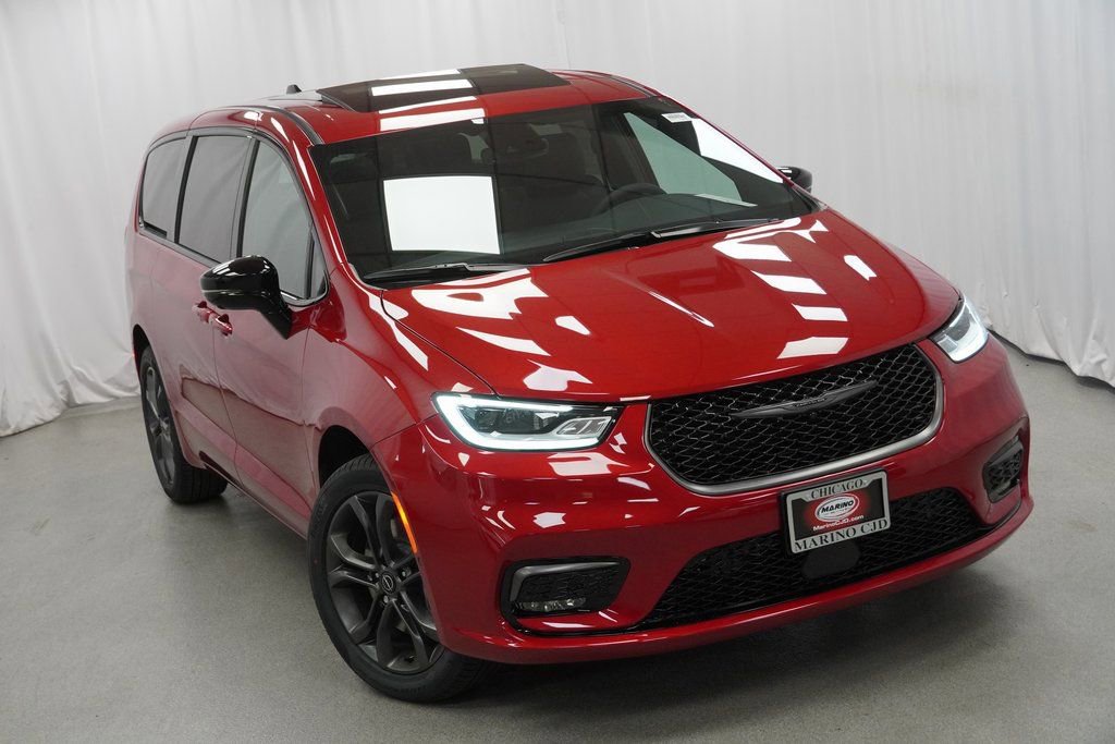 New 2026 Chrysler Pacifica Select image 8