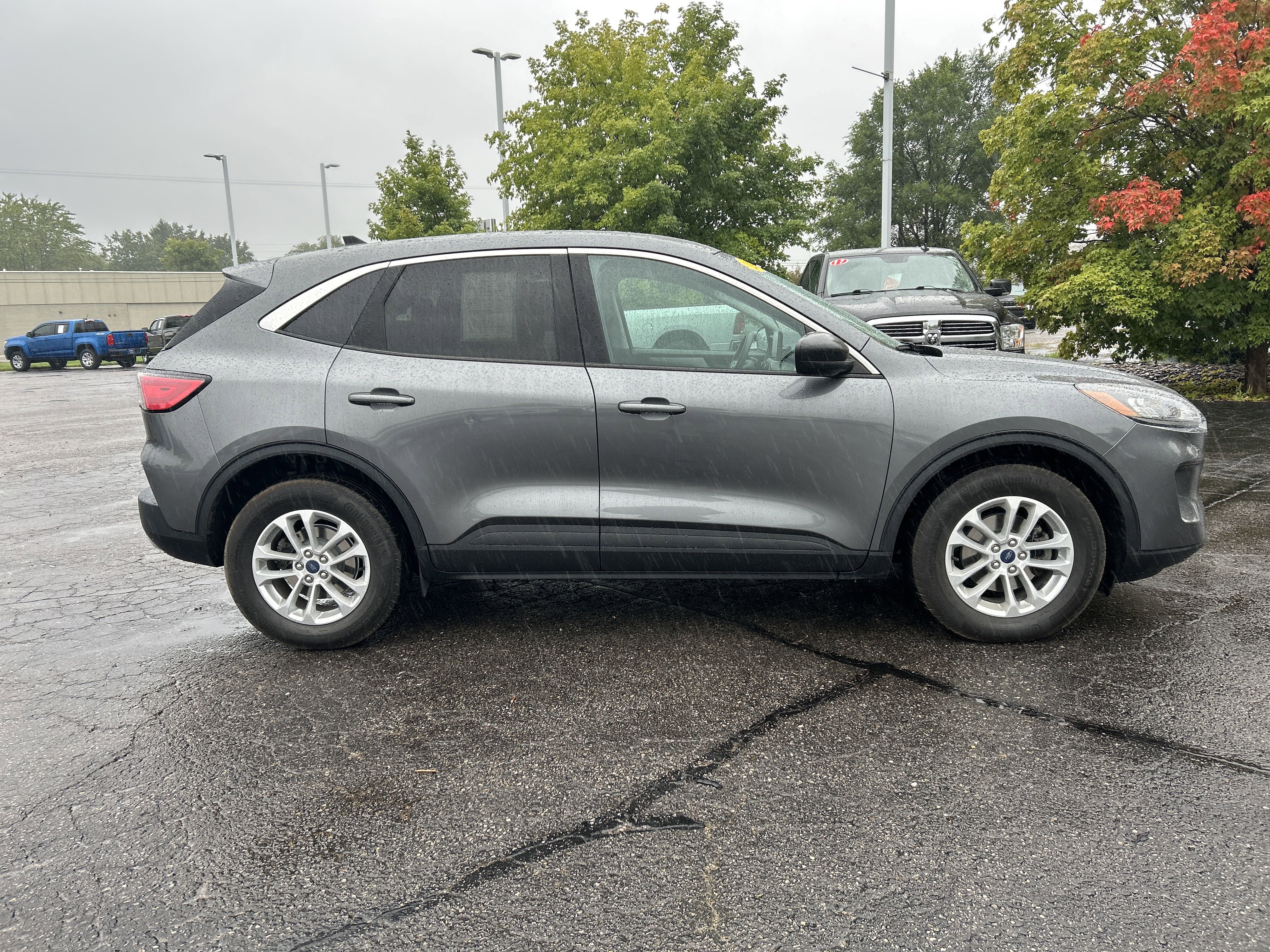 Certified 2022 Ford Escape SE image 4