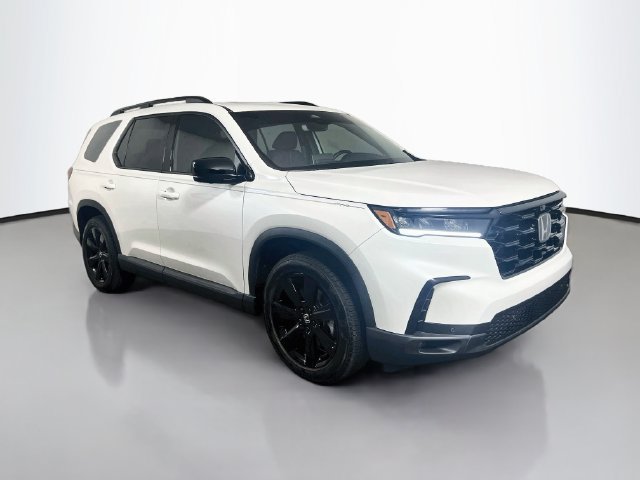 Used 2025 Honda Pilot Black Edition image 23