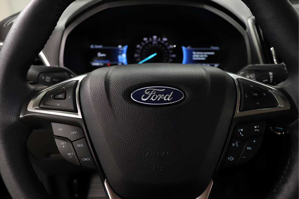 Used 2024 Ford Edge SEL w/ Convenience Package AWD/4WD image 13