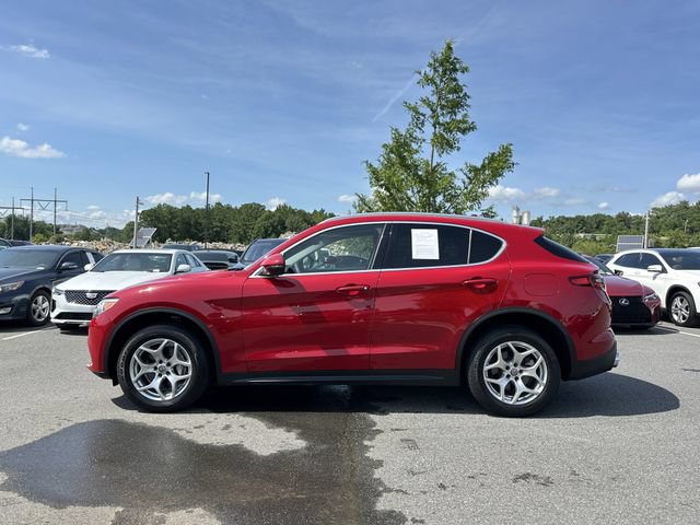 Used 2020 Alfa Romeo Stelvio RWD image 2