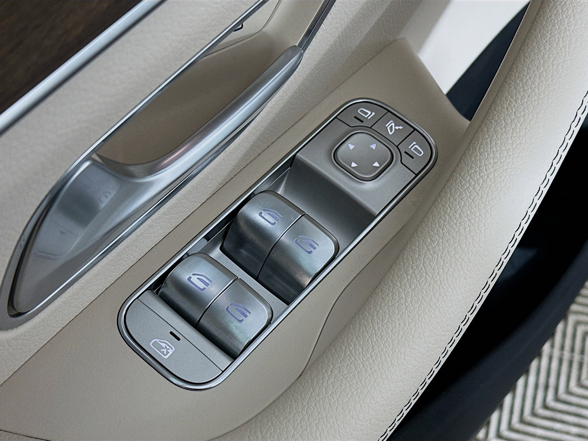 Certified 2025 Mercedes-Benz GLS 450 4MATIC image 18