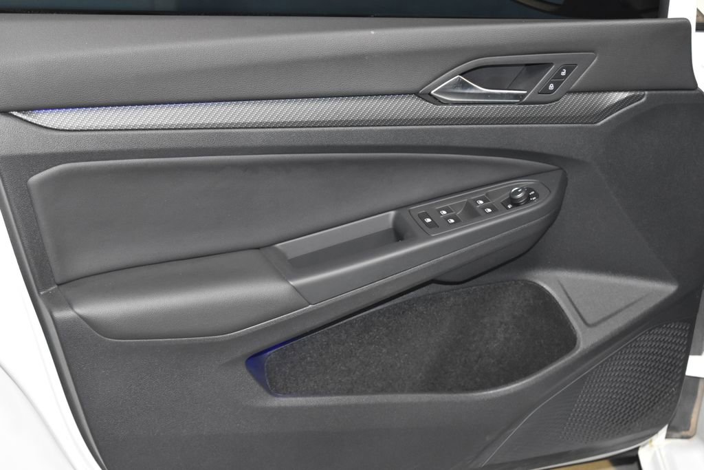 Certified 2023 Volkswagen Golf R 2.0T image 4