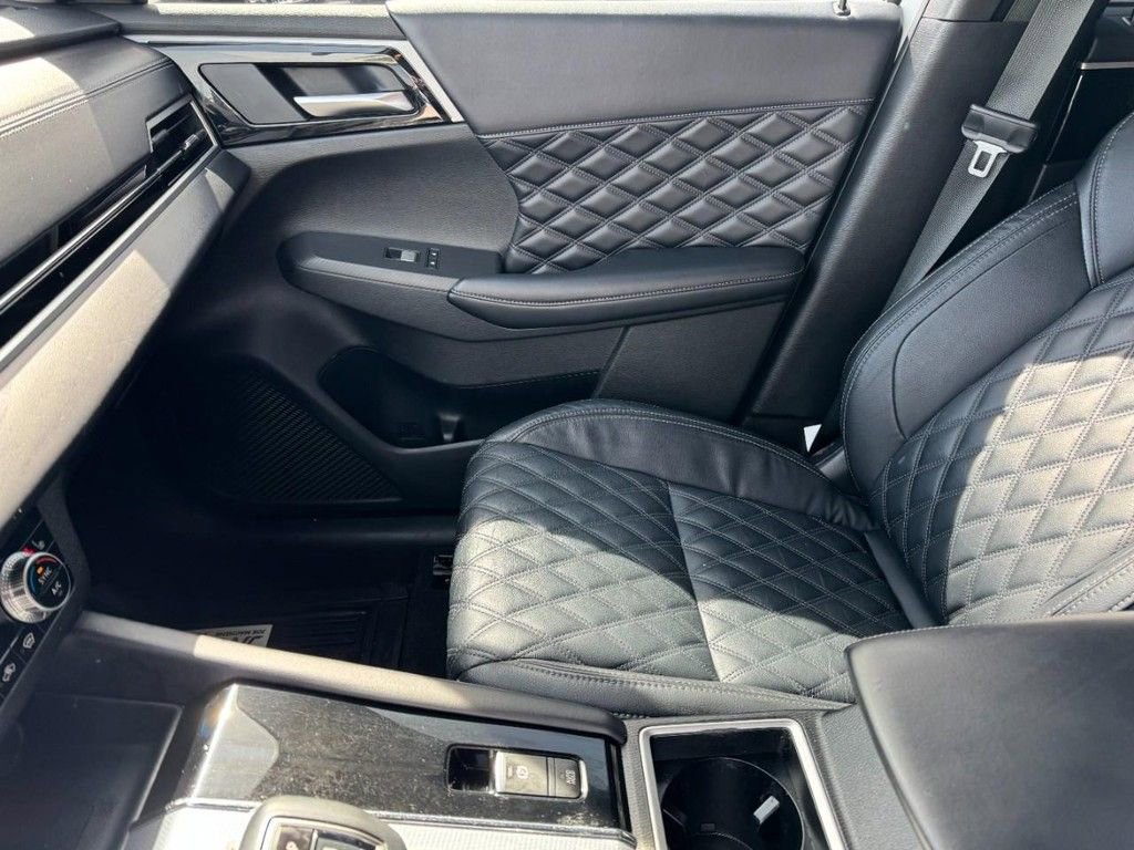 Used 2022 Mitsubishi Outlander SEL AWD/4WD image 14