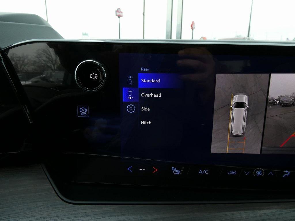 New 2026 Chevrolet Suburban Z71 w/ Z71 Off-Road Package image 34