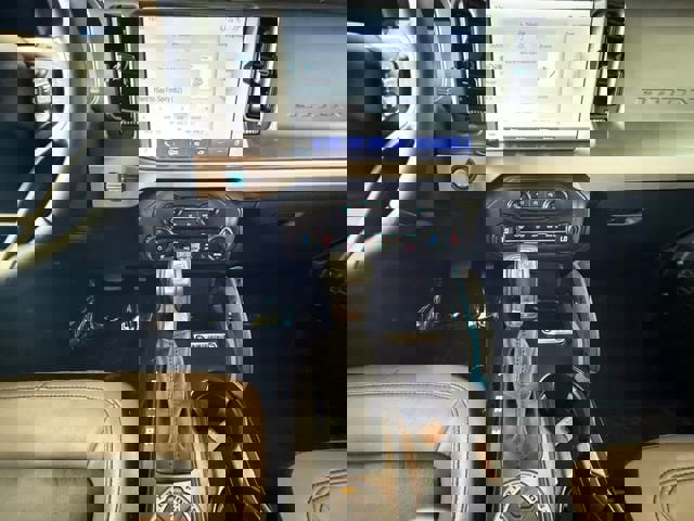 Used 2024 Ford Bronco Wildtrak image 15