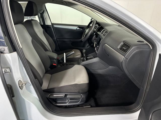 Used 2017 Volkswagen Jetta S image 28
