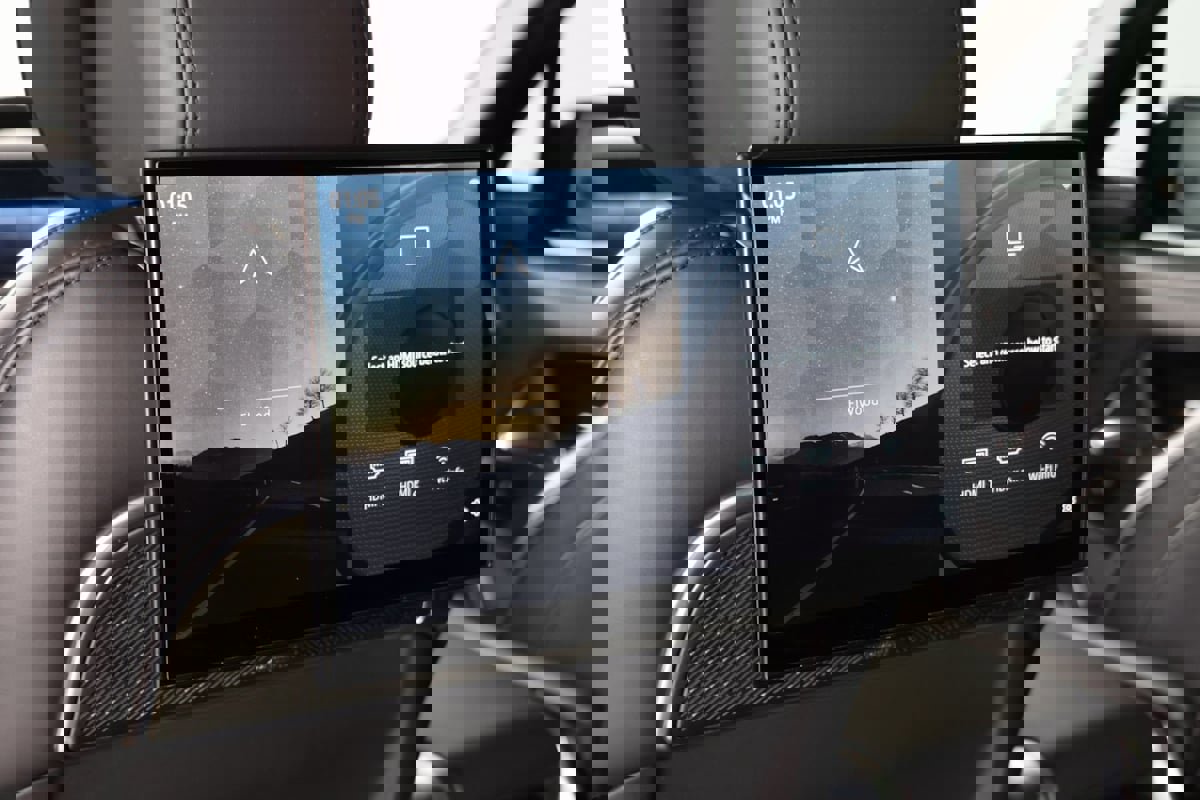 Used 2022 Land Rover Range Rover Long Wheelbase First Edition image 25