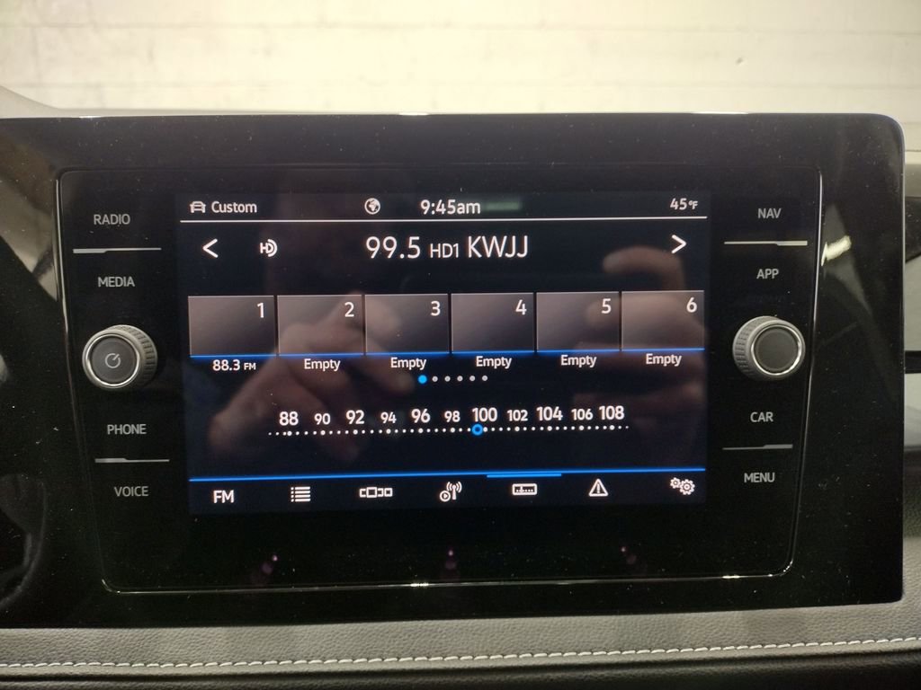 New 2026 Volkswagen Taos SEL image 25